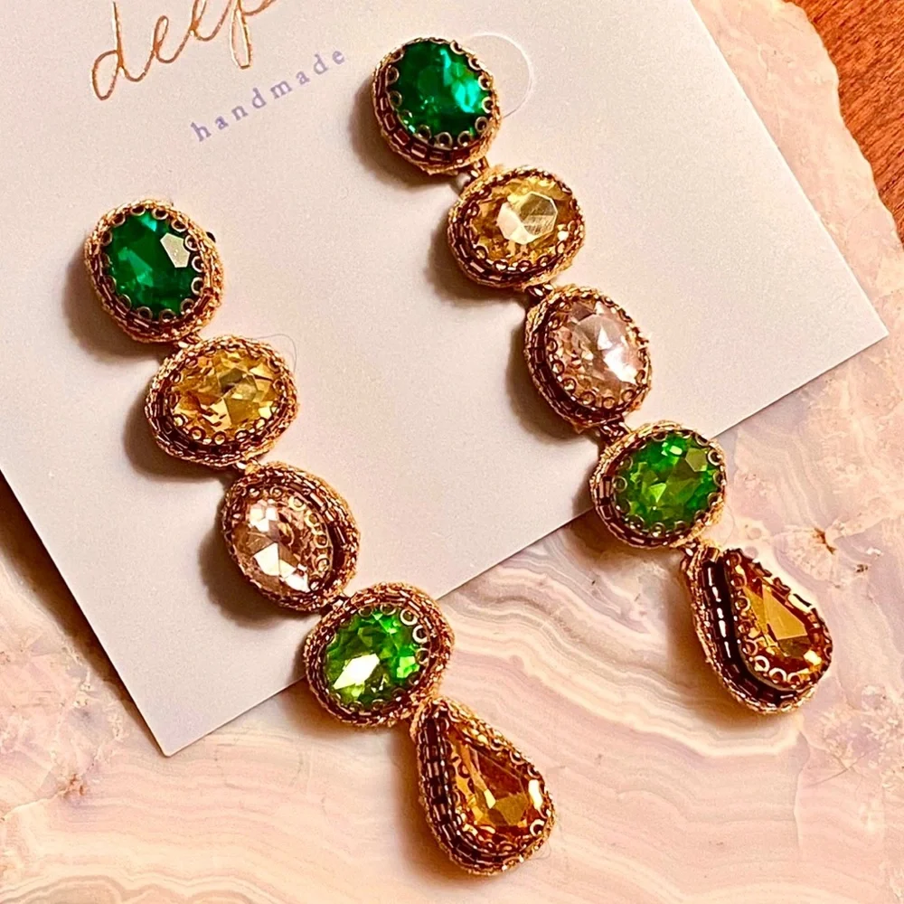 NWT Deepa Gurnani Beaded Crystal Chandeliers - Picture 5 of 15